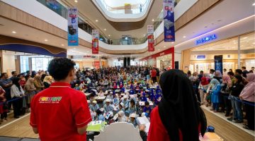 suasana lomba mewarnai anak di Atrium Citimall Garut dalam kegiatan Fun Coloring Fruitcity Indonesia.