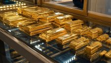 Kamis, 6 Agustus 2026. Harga emas batangan Antam naik Rp50.000 menjadi Rp2.679.000 per gram, sementara buyback meningkat Rp90.000.