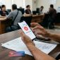 Ilustrasi mengenai pemblokiran rekening dan penundaan transaksi perbankan dalam kasus rekening donasi Pati.