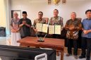 Rektor UNJANI Prof. Dr. Agus Subagyo dan Rektor IKKHG Dr. Iwan Wahyudi didampingi Pembina dan Ketua YGHIG dalam pendampingan pendirian FKG IKKHG, Jumat (7/8/2026).