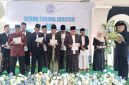 KH Dadang Priatna menerima amanah sebagai Ketua Yayasan Pesantren Cipari periode 2026-2031, Ahad, 30 Agustus 2026.
