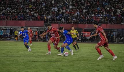 Ilustrasi pertandingan Persib vs Bali United 2026