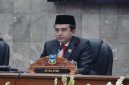 Ketua DPRD Kabupaten Garut Aris Munandar mengikuti Rapat Paripurna mendengarkan Pidato Kenegaraan Presiden 2026 di DPRD Garut, Jumat (14/8/2026).