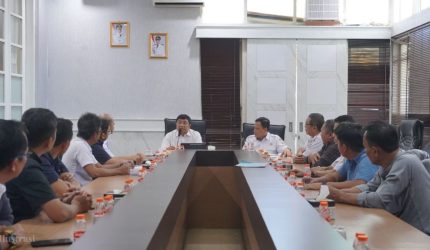 Bupati Garut membahas distribusi pupuk subsidi bersama PT Pupuk Indonesia.