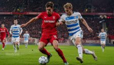 FC Twente menghadapi PEC Zwolle dalam pertandingan pekan kedua Eredivisie di De Grolsch Veste, Enschede.