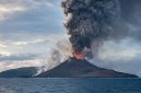 Aktivitas Gunung Anak Krakatau masih berada pada Level III Siaga setelah episode erupsi menerus sekitar 25 jam berakhir (Ilustrasi).