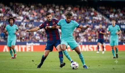 Barcelona menghadapi Levante dalam pertandingan La Liga