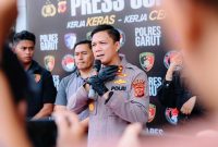 Kapolres Garut AKBP Niko N. Adi Putra menyampaikan penanganan kasus dugaan bullying dan kekerasan terhadap pelajar, Kamis, 10 September 2026.