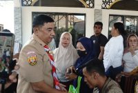 Bupati Garut Abdusy Syakur Amin mengunjungi keluarga korban kecelakaan Kapal Virgo Transport 8 di Kecamatan Karangpawitan, Kabupaten Garut, Senin (14/9/2026).