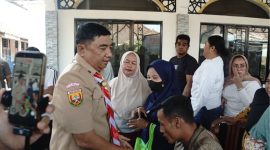 Bupati Garut Abdusy Syakur Amin mengunjungi keluarga korban kecelakaan Kapal Virgo Transport 8 di Kecamatan Karangpawitan, Kabupaten Garut, Senin (14/9/2026).