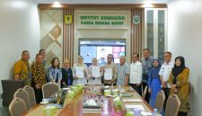 Dinas Kesehatan Kabupaten Garut, SID, dan IKKHG menggelar sosialisasi program Digitally Enabled District dan Layanan Bunda Hebat di Kampus II IKKHG, Rabu, 16 September 2026.