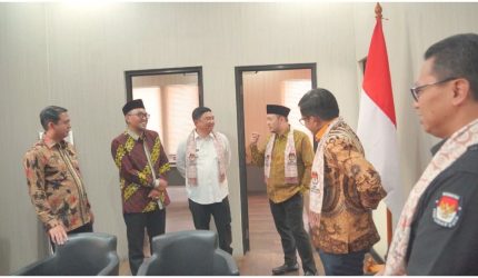 Peresmian kantor KPU Kabupaten Garut di Jalan Suherman, Kecamatan Tarogong Kaler