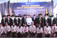 Mahasiswa baru Universitas Garut mengikuti Sidang Terbuka Senat dalam rangka PKKMB Tahun Akademik 2026/2027 di Kampus 1 UNIGA, Rabu (23/9/2026).