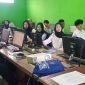 SMK Muhammadiyah Garut membuka pelatihan Office Advance gratis bagi alumni, khususnya alumni yang belum bekerja.