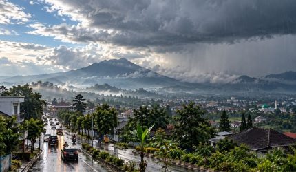 Prakiraan cuaca Garut besok Minggu 27 September 2026