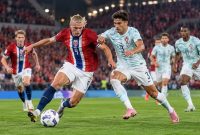 Pemain Norwegia dan Portugal berduel dalam pertandingan UEFA Nations League 2026/2027 di Ullevaal Stadion, Oslo, Minggu (27/9/2026) waktu setempat (ilustrasi Warta Garut)