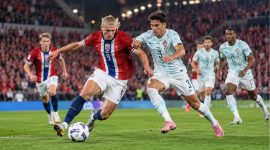 Pemain Norwegia dan Portugal berduel dalam pertandingan UEFA Nations League 2026/2027 di Ullevaal Stadion, Oslo, Minggu (27/9/2026) waktu setempat (ilustrasi Warta Garut)