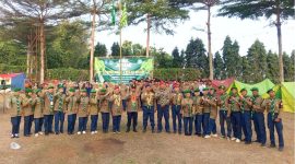 Peserta mengikuti kegiatan Wukuf Jusami SMK Muhammadiyah Garut di Bumi Perkemahan Wisata Domba.