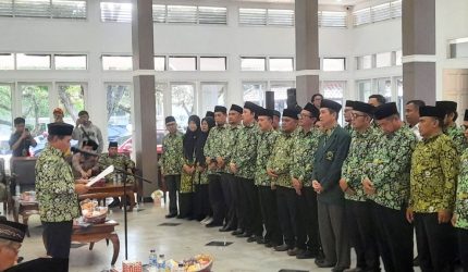 Ketua DMI Garut Rd. Aas Kosasih menyampaikan program pemberdayaan ekonomi jemaah dan revitalisasi masjid setelah pelantikan pengurus periode 2026–2031.