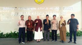 Wakil Bupati Garut Putri Karlina menyampaikan pandangannya mengenai kebutuhan dan pemerataan dokter gigi di Kabupaten Garut dalam kegiatan visitasi usulan pembukaan Fakultas Kedokteran Gigi IKKHG di Kampus 3 IKKHG, Selasa (13/10/2026). Gunakan keterangan ini jika foto benar-benar menggambarkan momen tersebut.