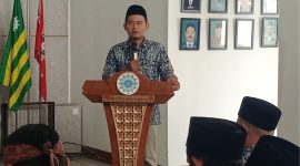 Sekretaris Majelis Dikdasmen dan PNF PDM Garut Fahrurroji Firman Al Fajar menyampaikan pembinaan dalam kegiatan Guru ISMUBA dan Pembentukan MGMP Guru ISMUBA di Gedung Dakwah Muhammadiyah Garut, Kamis (1/10/2026).