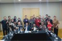 Ketua Pimpinan Daerah Muhammadiyah (PDM) Garut, Dr. Agus Rahmat Nugraha, M.Ag., foto bersama peserta usai Rapat Program Akreditasi (RPA) Tahap 2 BAN-PDM Provinsi Jawa Barat di Hotel Grand Tjokro Premiere Cihampelas, Bandung, Rabu (28/10/2026).