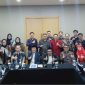 Ketua Pimpinan Daerah Muhammadiyah (PDM) Garut, Dr. Agus Rahmat Nugraha, M.Ag., foto bersama peserta usai Rapat Program Akreditasi (RPA) Tahap 2 BAN-PDM Provinsi Jawa Barat di Hotel Grand Tjokro Premiere Cihampelas, Bandung, Rabu (28/10/2026).