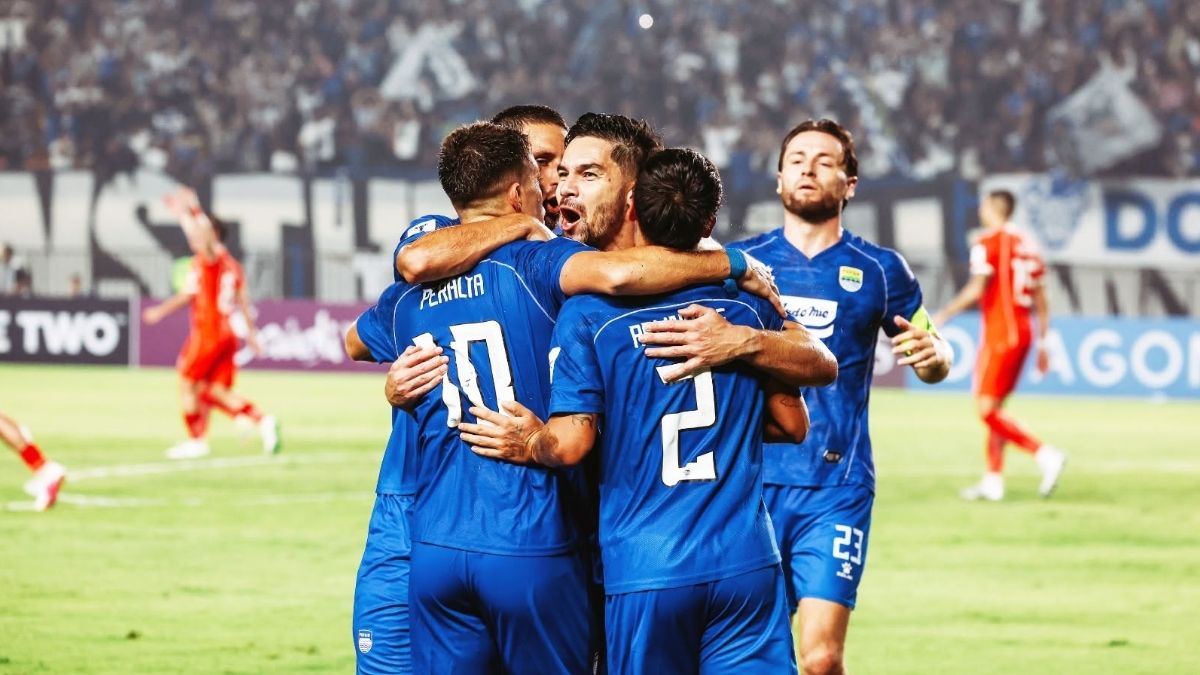 Balsa Sekulic merayakan gol dalam kemenangan Persib Bandung 2-0 atas Melbourne Victory pada pertandingan Grup E AFC Champions League Two di Stadion Si Jalak Harupat, Kabupaten Bandung, Rabu (28/10/2026). Foto: Web resmi Persib