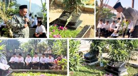 Santri Al Mashduqi IIBS Garut mengikuti ziarah ke makam para pendahulu untuk mengenang perjuangan ulama dan meneladani nilai pengabdian, Jumat (23/10/2026).