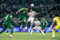 Ilustrasi Persebaya Surabaya menang 3-1 atas Madura United dalam Derbi Suramadu di Stadion Gelora Bung Tomo, Surabaya, Senin (26/10/2026).