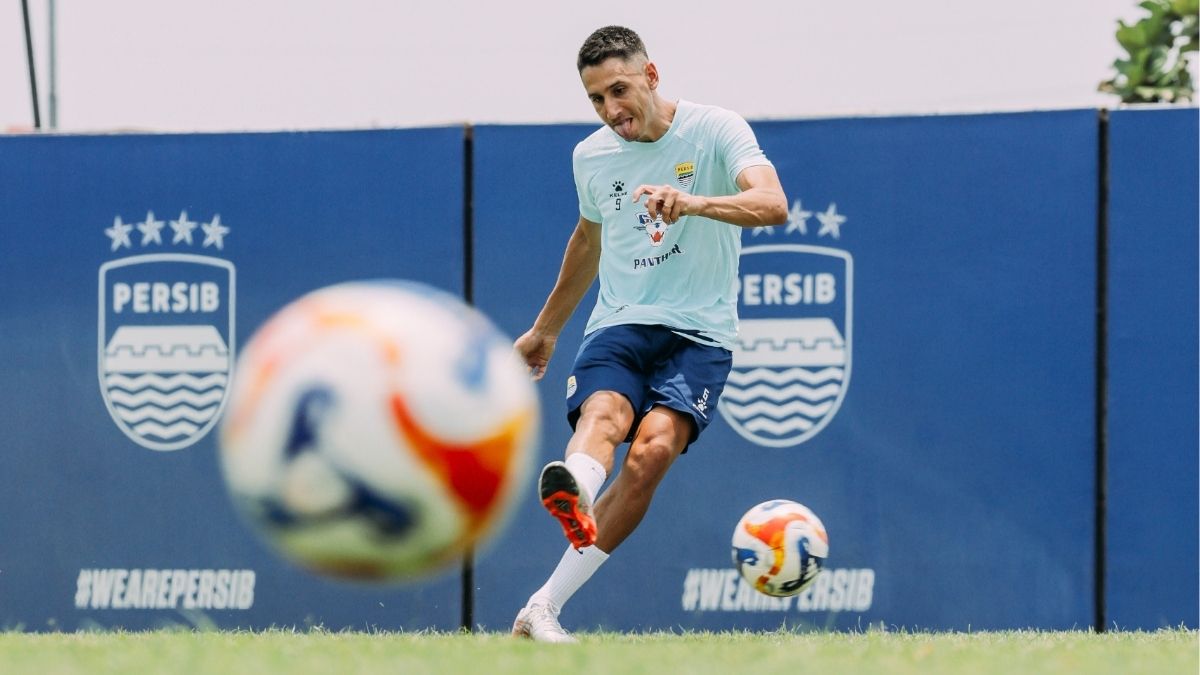 Persib Bandung bersiap menghadapi Port FC pada laga perdana ASEAN Club Championship Shopee Cup 2026/2027 di Thailand, Kamis, 8 Oktober 2026. (Foto: persib.co.id)