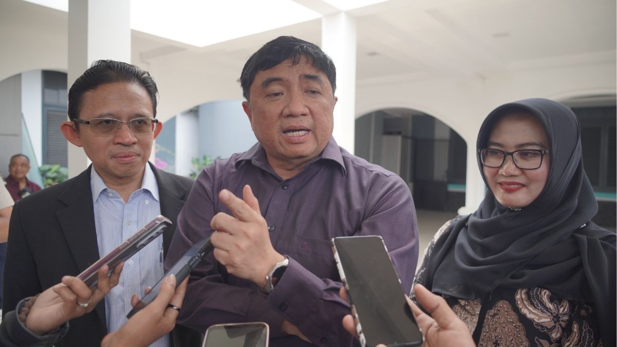 Bupati Garut menjelaskan mengenai penataan kepesertaan jaminan kesehatan di RSUD dr. Slamet Garut, Jumat (9/10/2026).