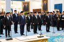 Presiden Prabowo Subianto melantik Dudung Abdurachman sebagai Menko Polkam dalam reshuffle kabinet di Istana Negara, Jakarta, Kamis (1/10/2026).( YT. Setpres)