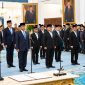 Presiden Prabowo Subianto melantik Dudung Abdurachman sebagai Menko Polkam dalam reshuffle kabinet di Istana Negara, Jakarta, Kamis (1/10/2026).( YT. Setpres)