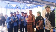 Kepala SMP Negeri 2 Garut, Darsono, menghadiri Gelar Karya 2.0 PPG IPI Garut bertema “Merajut Arah, Membangun Bangsa” di Aula IPI Garut, Kabupaten Garut, Senin (19/10/2026).