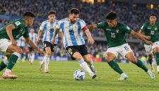 Timnas Argentina menghadapi Bolivia dalam laga persahabatan internasional, dengan Argentina unggul 2-0 saat jeda babak pertama .(Ilustrasi Warta Garut)