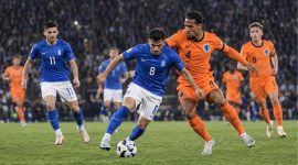 Yunani dan Belanda bermain imbang 2-2 dalam matchday 3 Grup A2 UEFA Nations League di Toumba Stadium, Thessaloniki. (Ilustrasi Warta Garut)